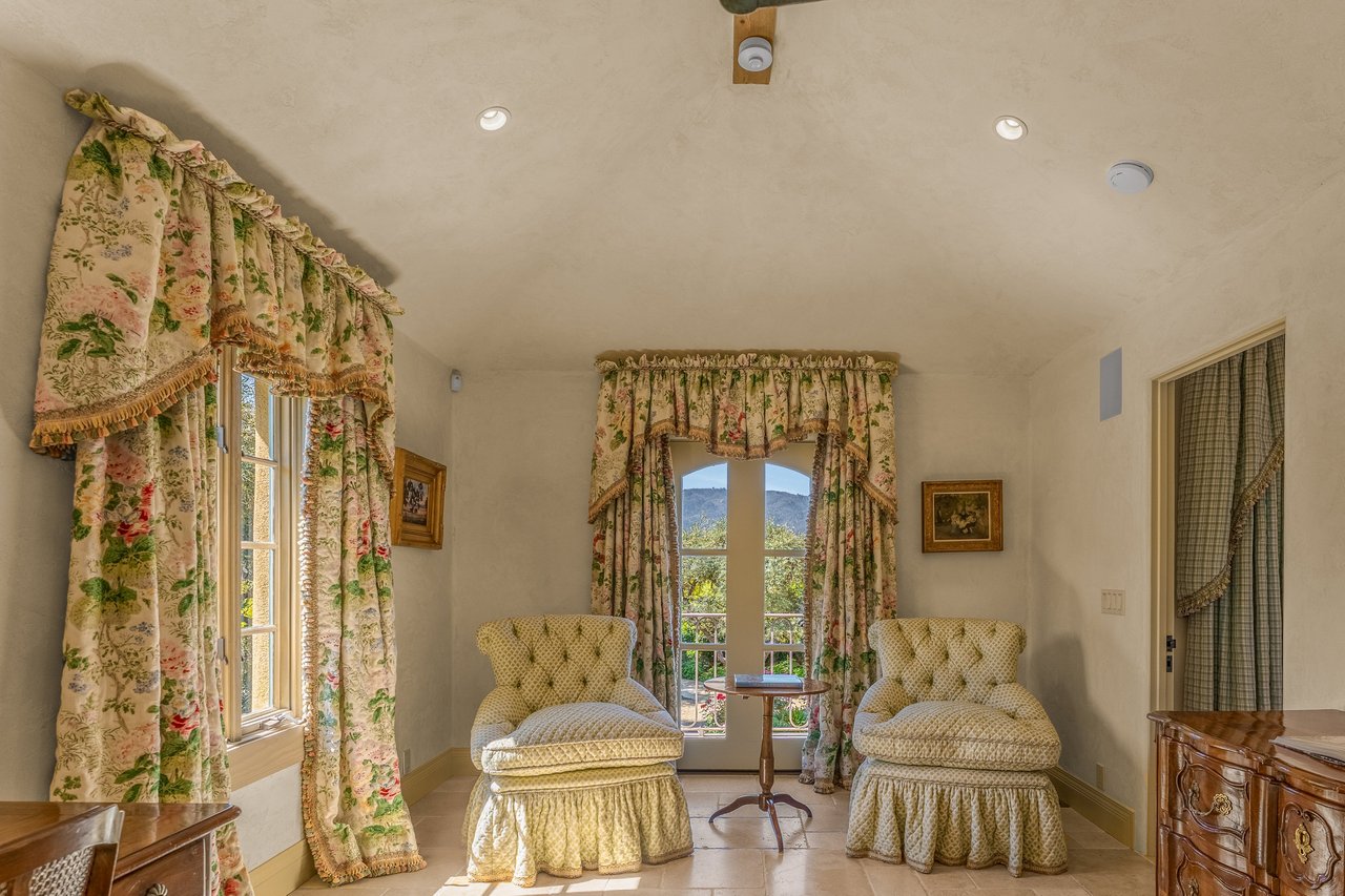 Mills Lane, St. Helena