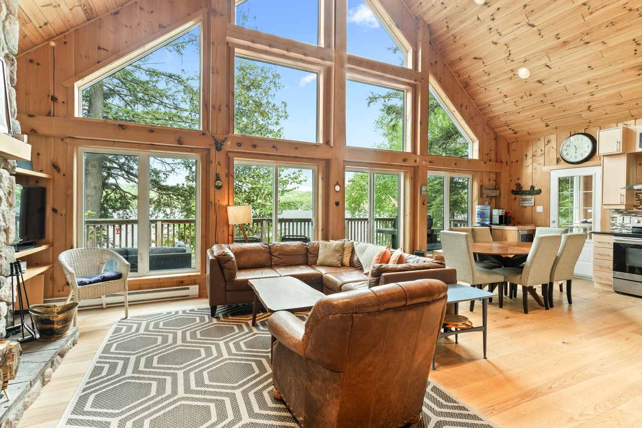 1029 BADGER LANE