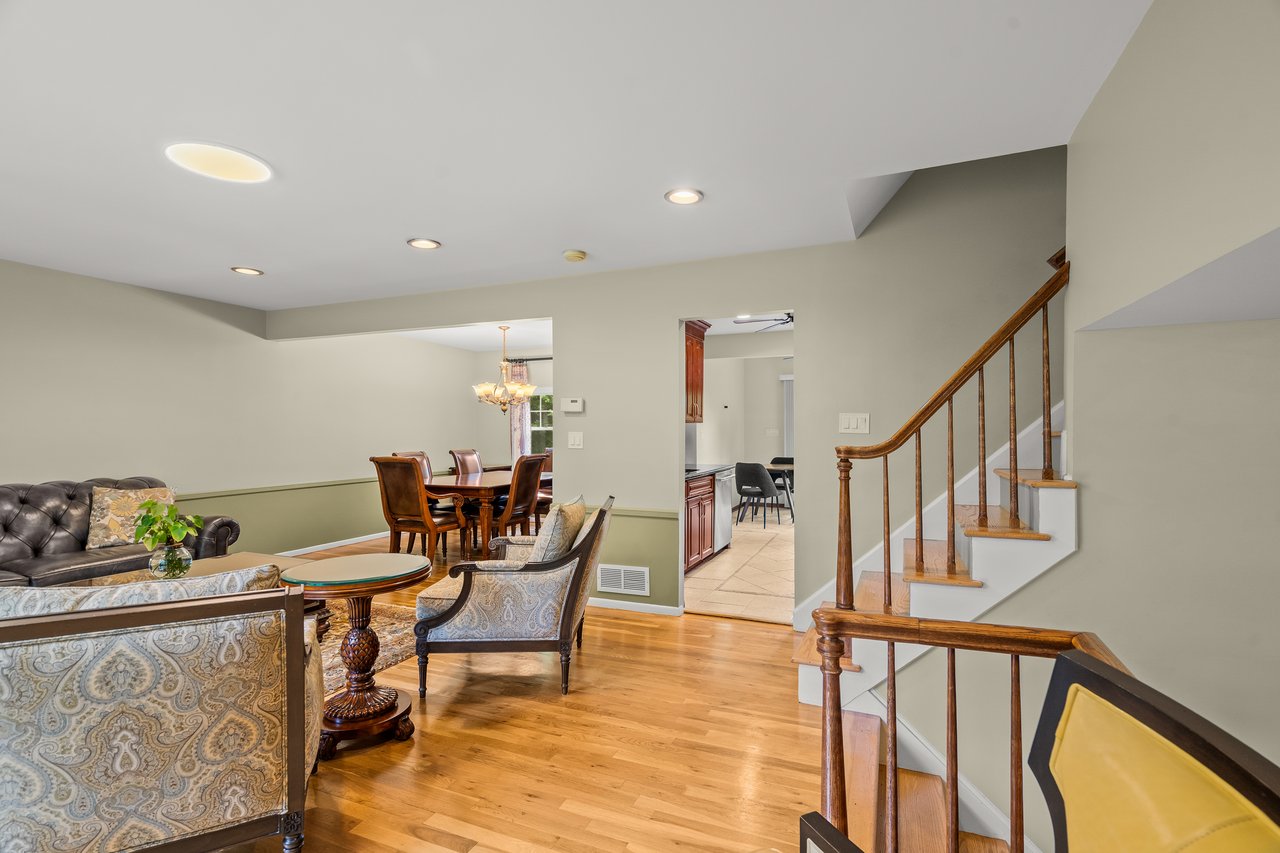 9 Lexington Rd