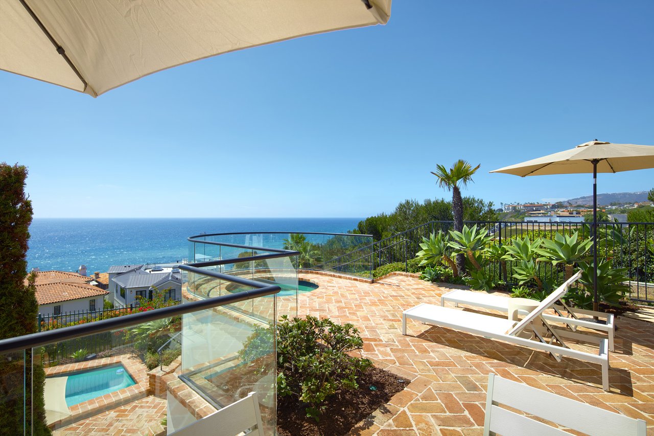 49 Beach View Avenue