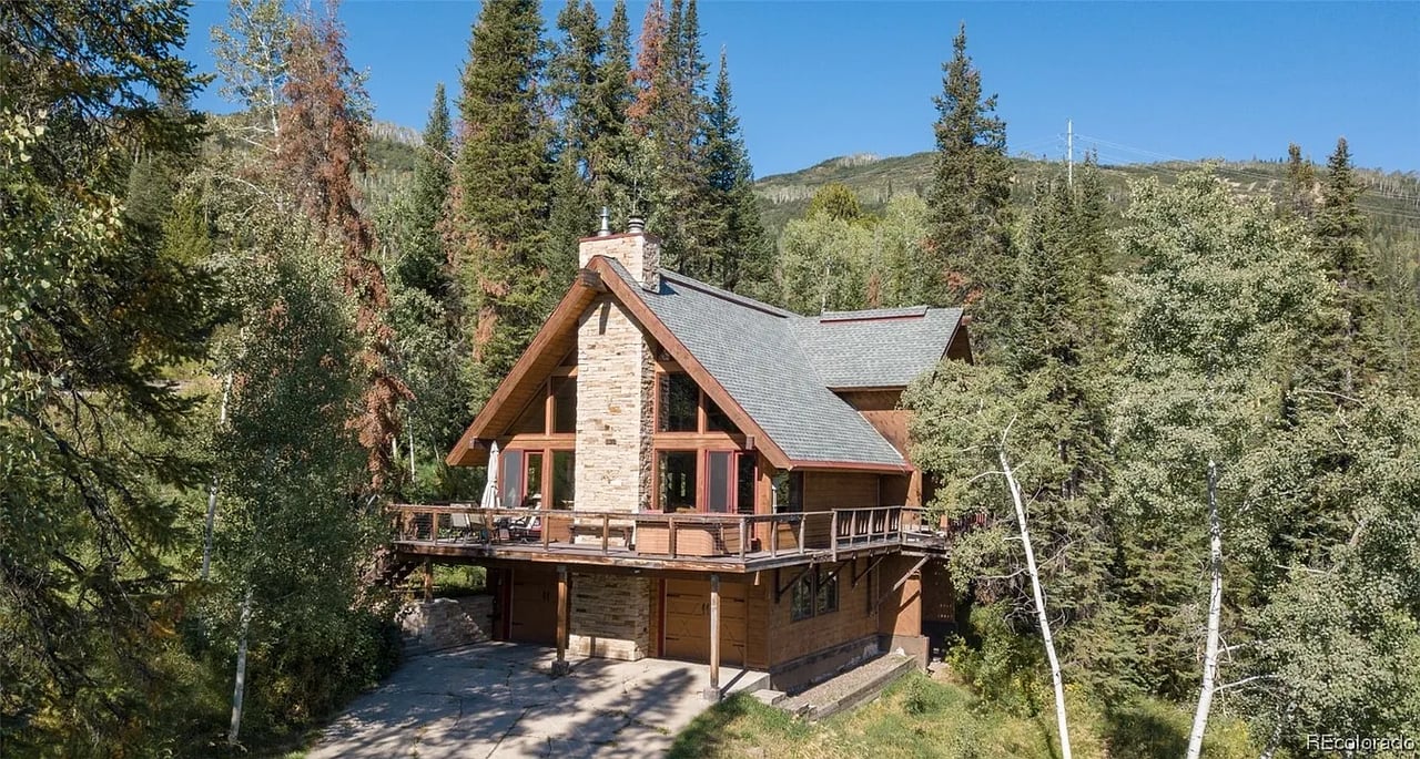 36898 Tree Haus Dr