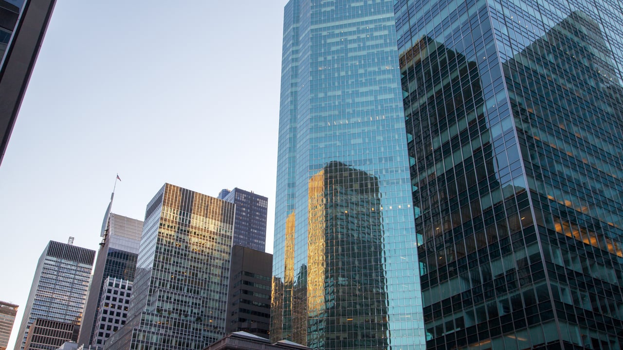 How to Navigate Lifestyle Changes and Real Estate Decisions in the Manhattan Housing Market