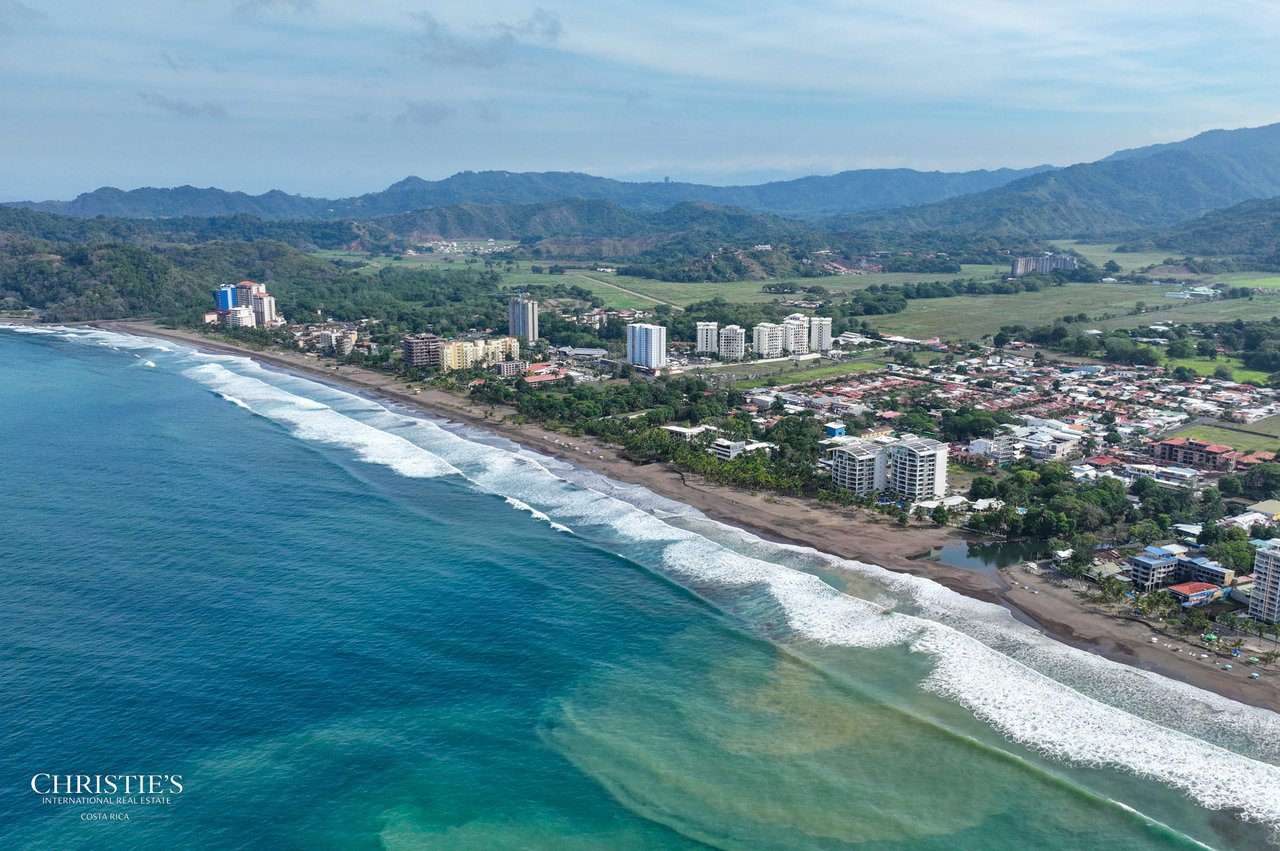Titled Oceanfront Mixed-Use Property