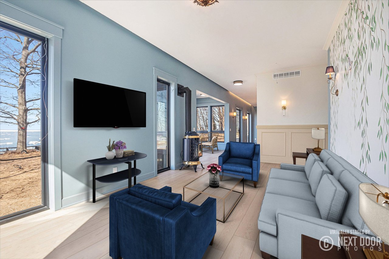 2578 2576, 2572 Lakeshore Drive