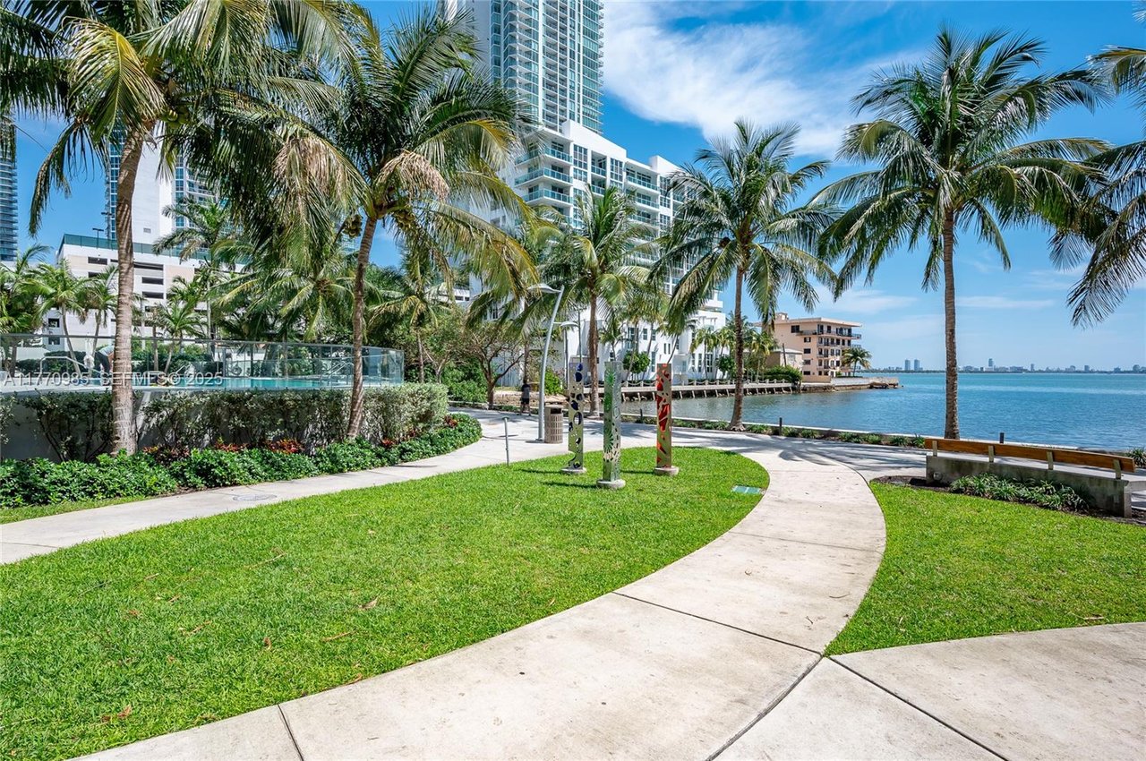 miami-icon-bay-condo-sold-views