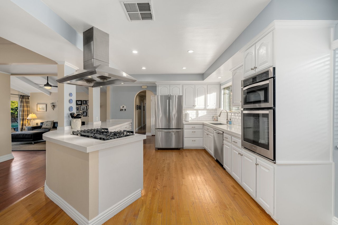 23001 Lita Pl, Woodland Hills, CA 91364