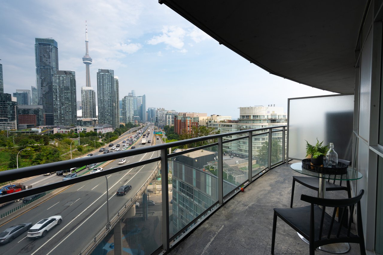 38 Dan Leckie Way 1208