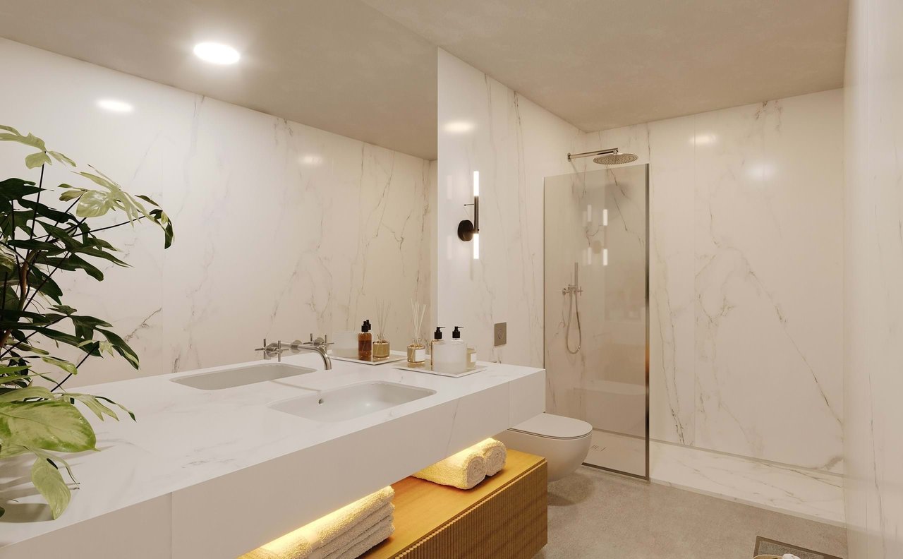  Elegant 2-Bedroom Duplex Villa with Terrace and Parking in Porto