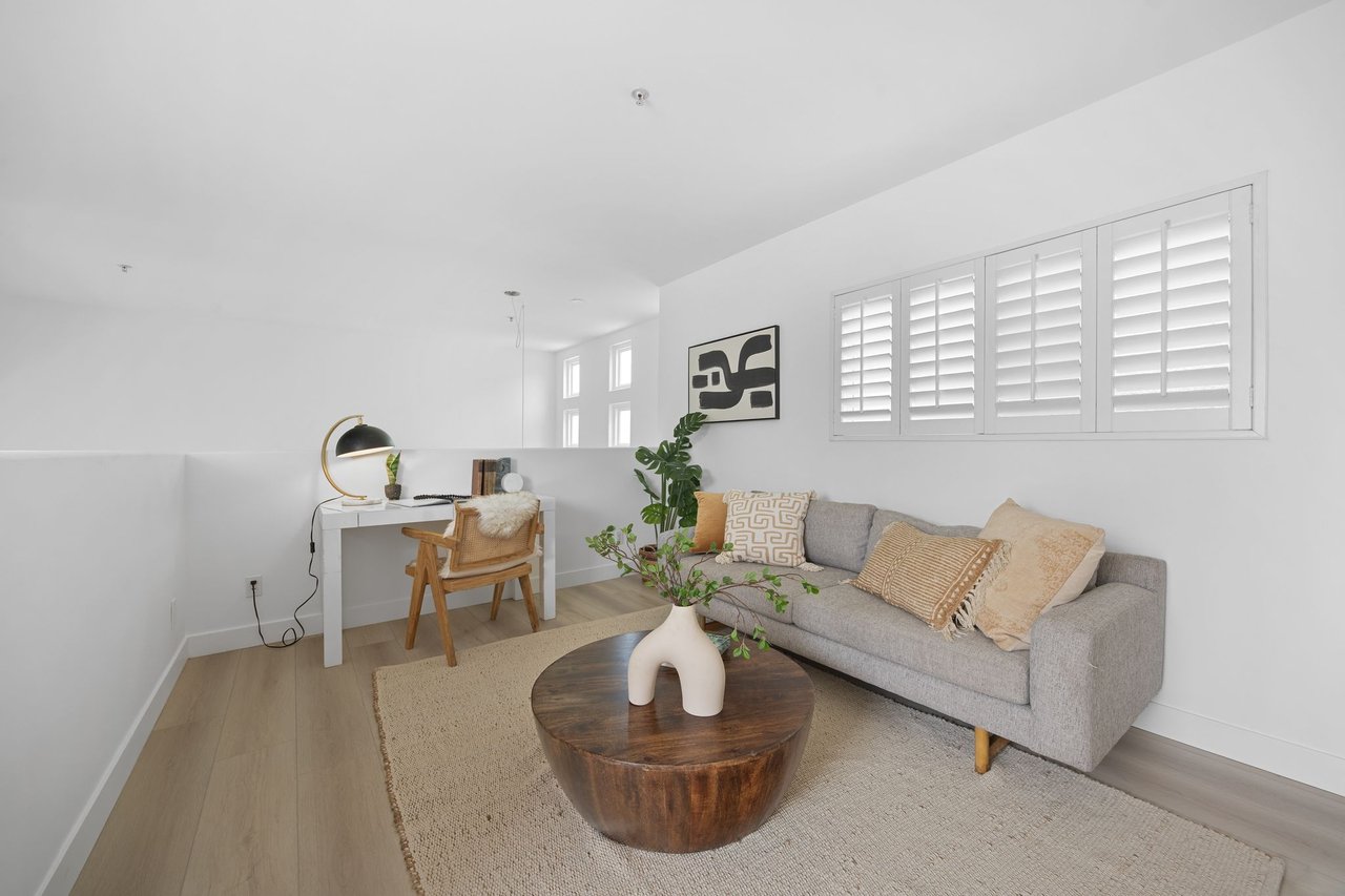 12060 Hoffman St. Unit 305,Studio City