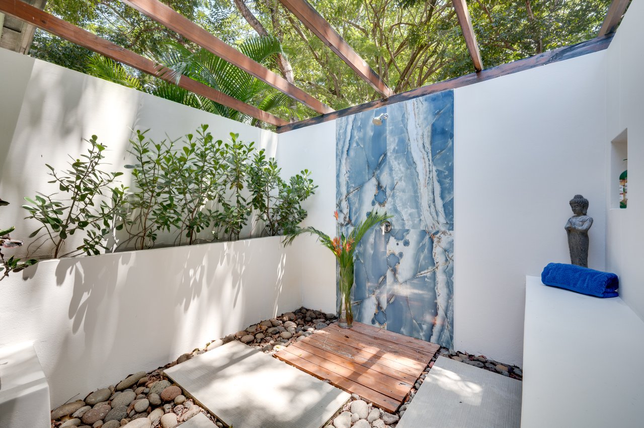 Casa Pachote | Exquisite 4-Bedroom Luxury Home in Hacienda Pinilla’s Reserva de Golf