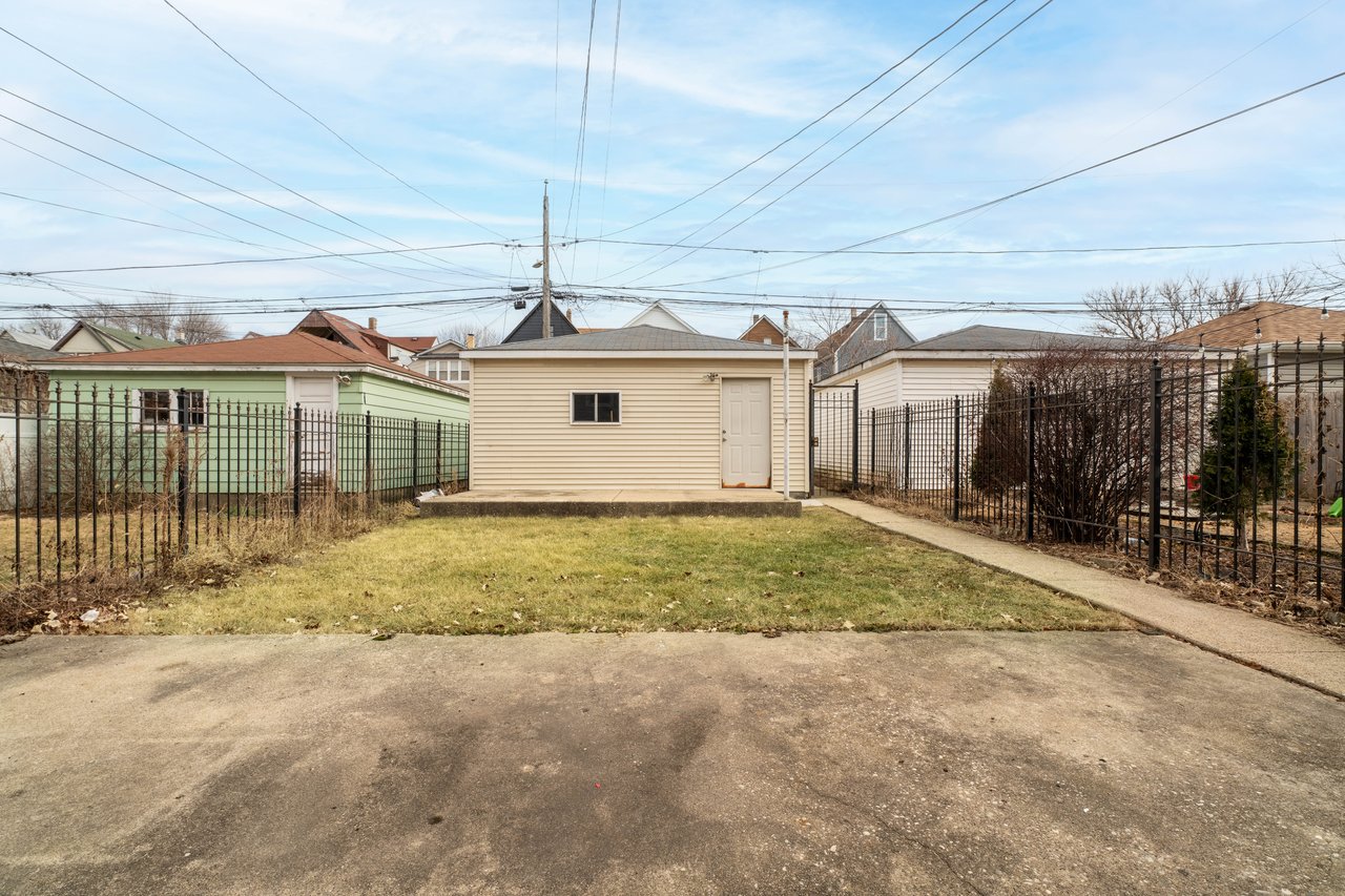 3823 N Albany Ave, CHICAGO, IL 60618