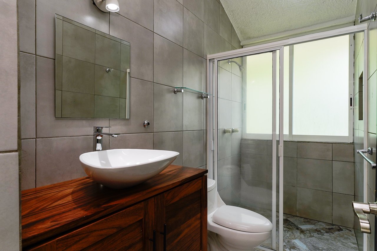 2 Bedroom, Condo, Mirador #6