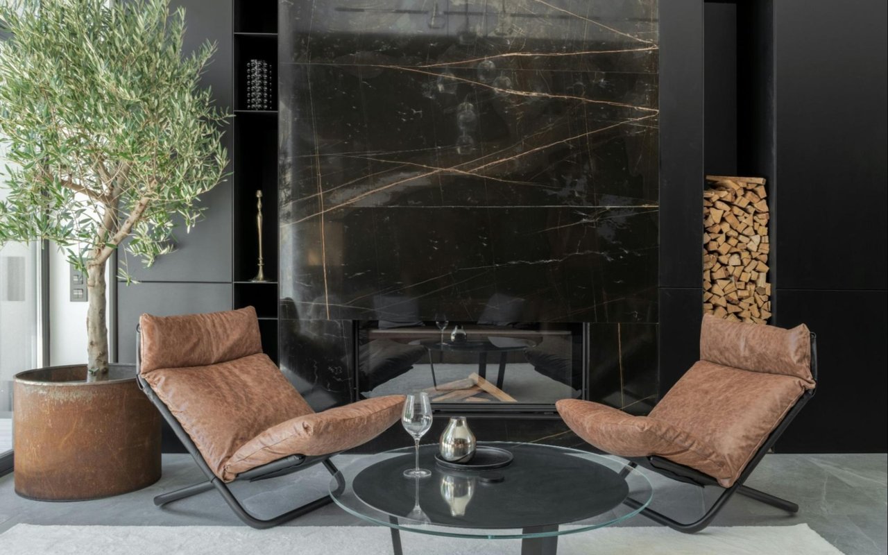 The Ultimate Cozy Retreat: Designing Warm Interiors for Lake Chelan’s Four Seasons