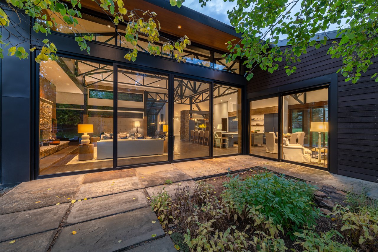 28 Maroon Drive, Aspen