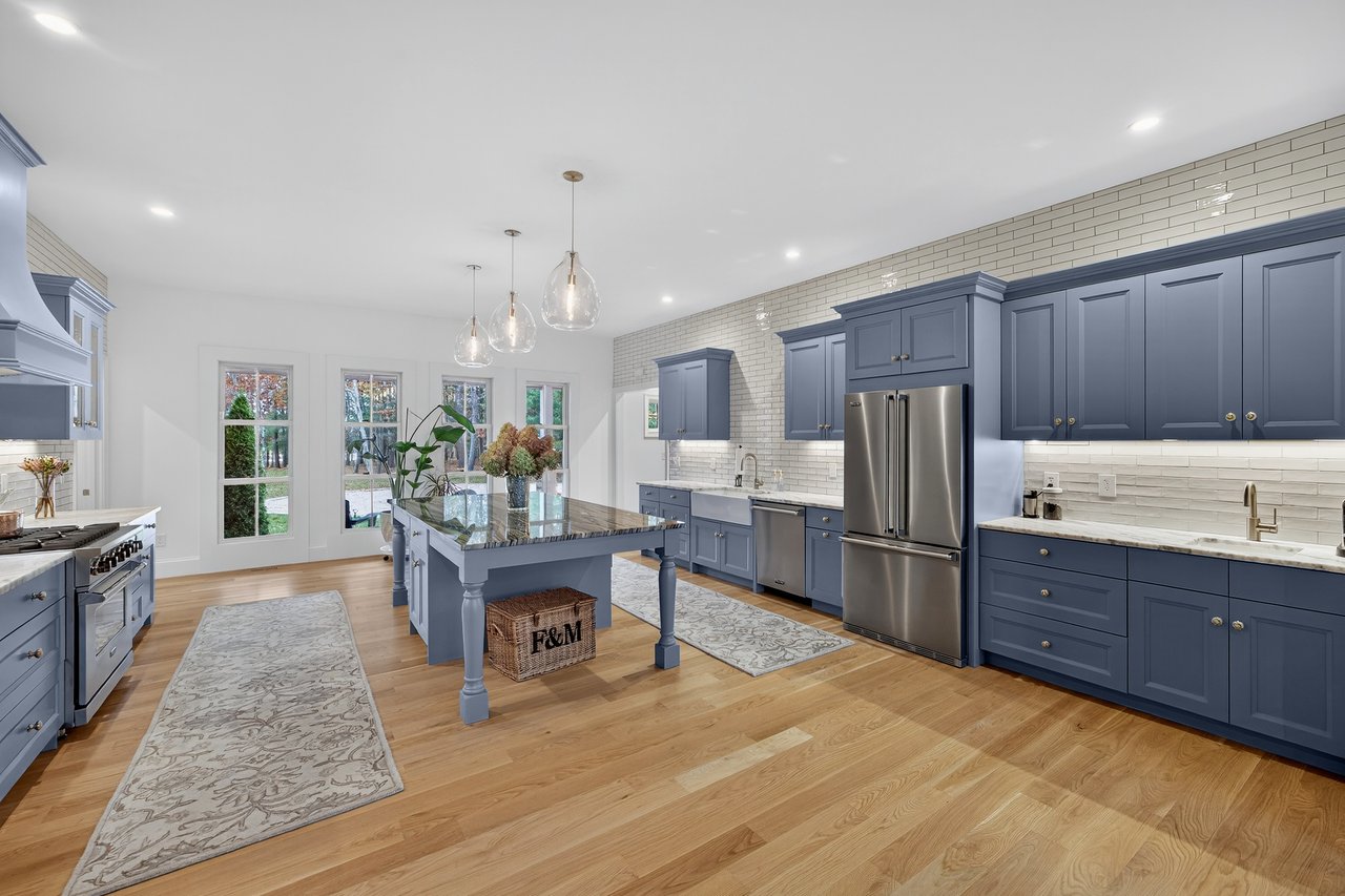 A Turnkey Seapuit Offering in Osterville