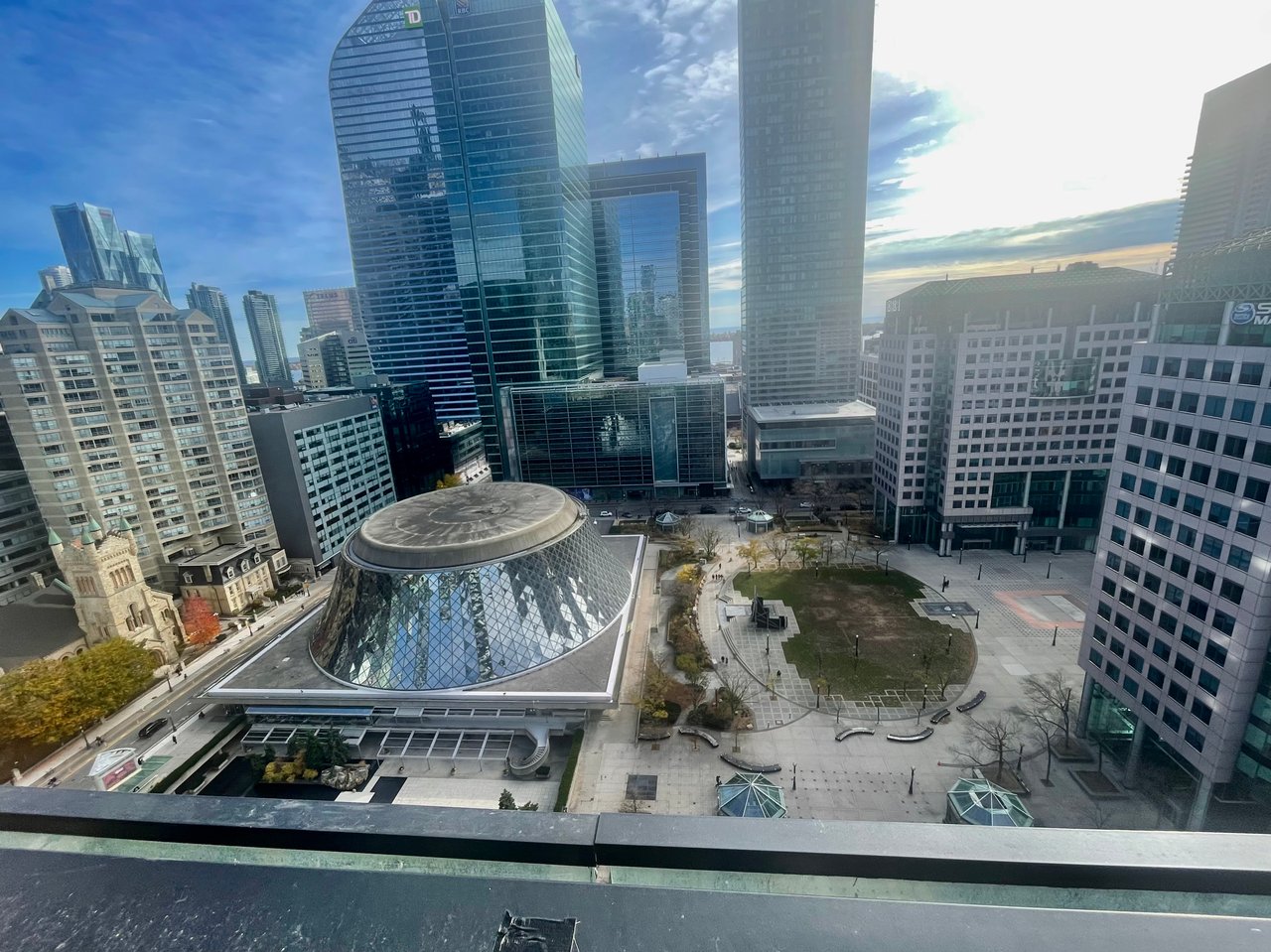 King West Loft With Forever South Views