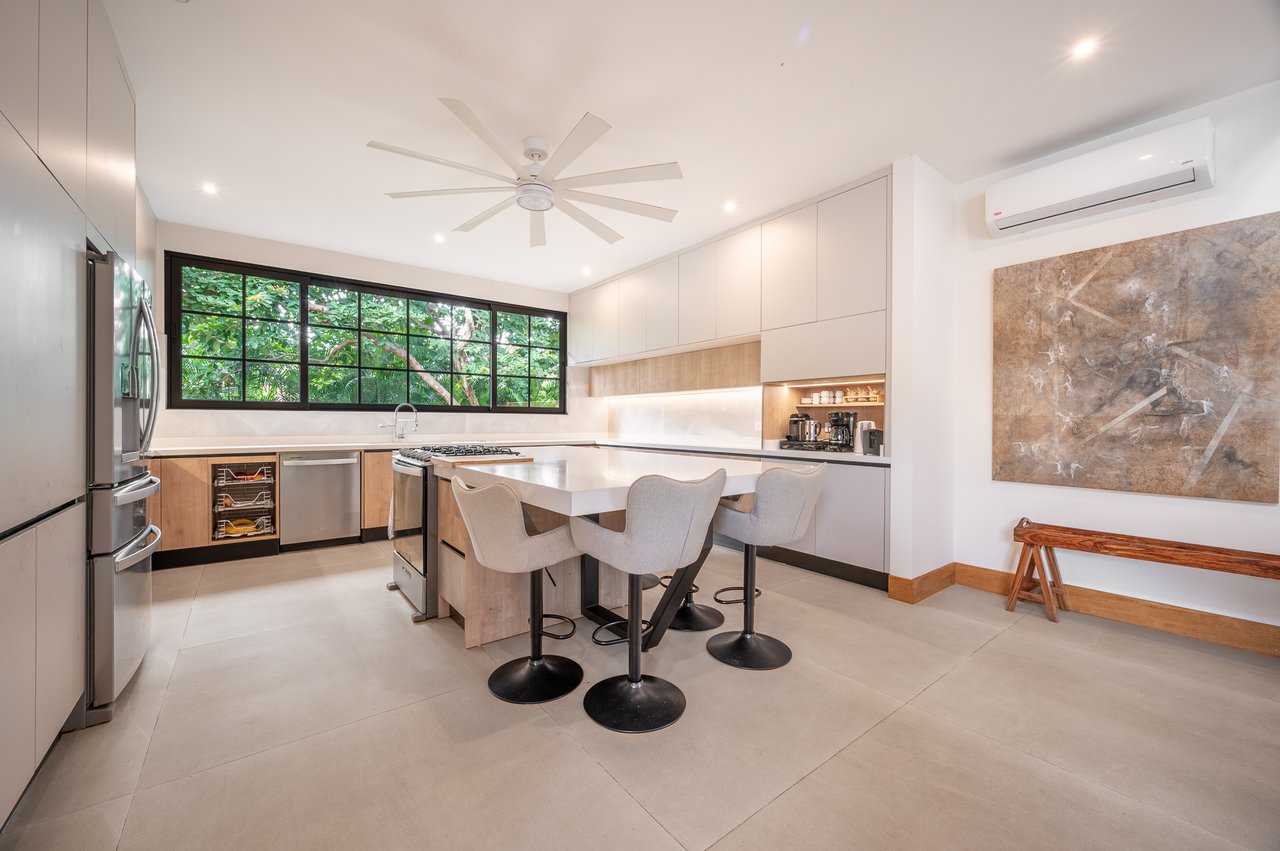 Casa Canto del Agua | Luxury 7-Bedroom Villa with Two Guest Apartments in Hacienda Pinilla’s Reserva de Golf