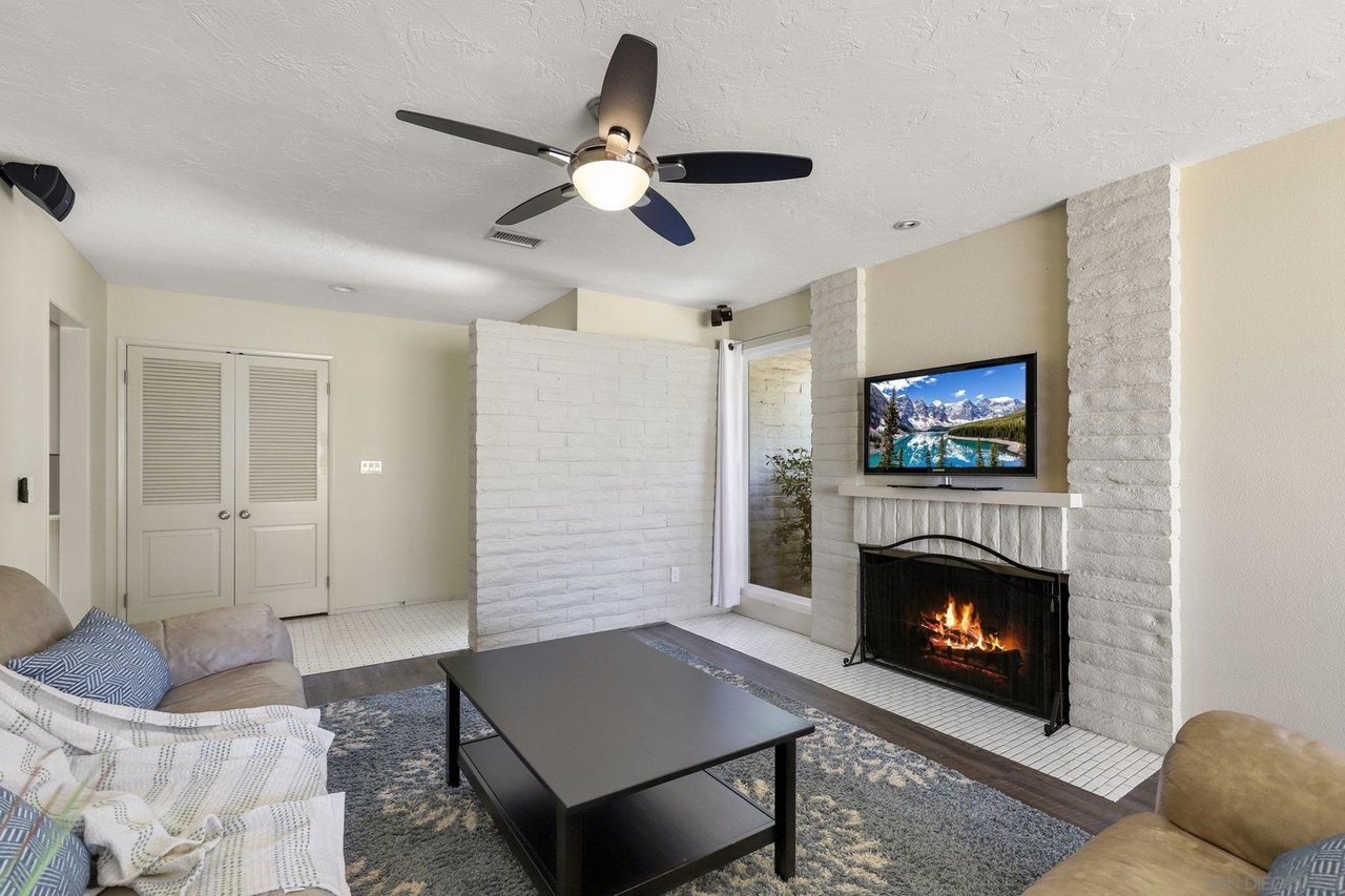 4221 Collwood Lane