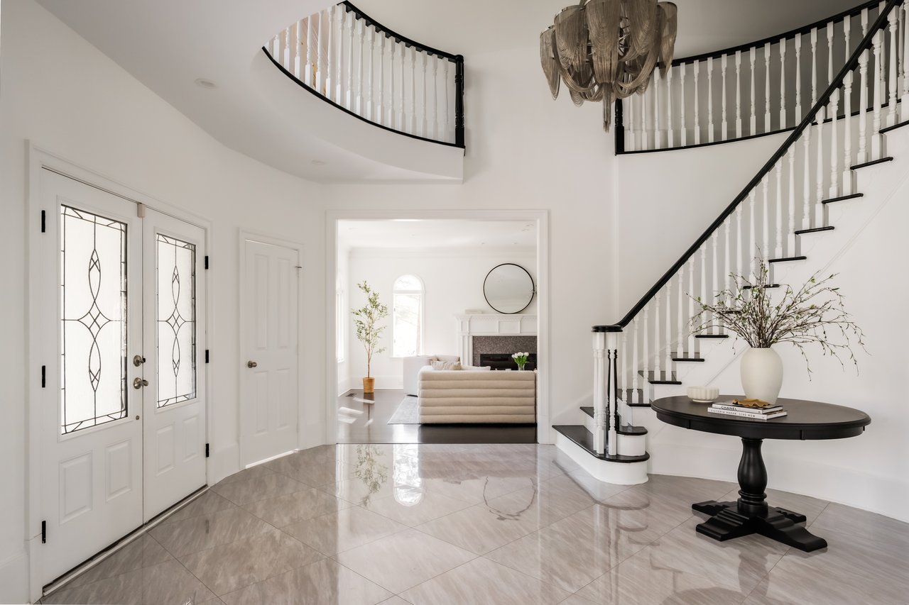 9200 Holly Oak Drive