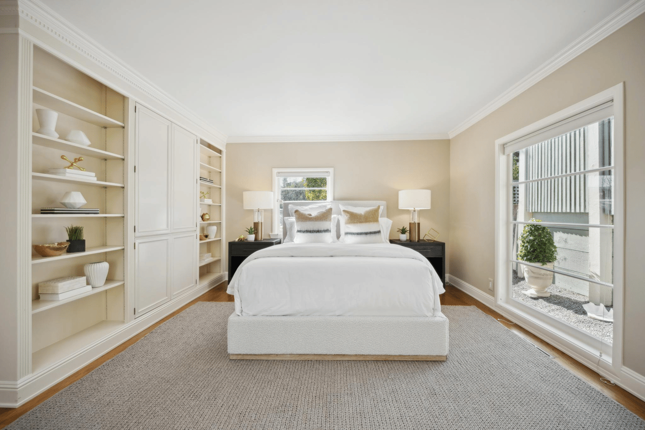 215 Julia Ave