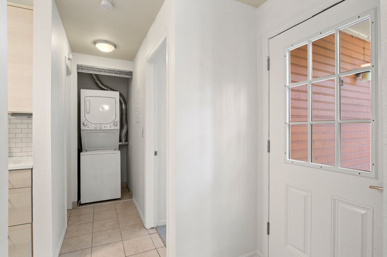 3025 Broadway Street Unit: 2