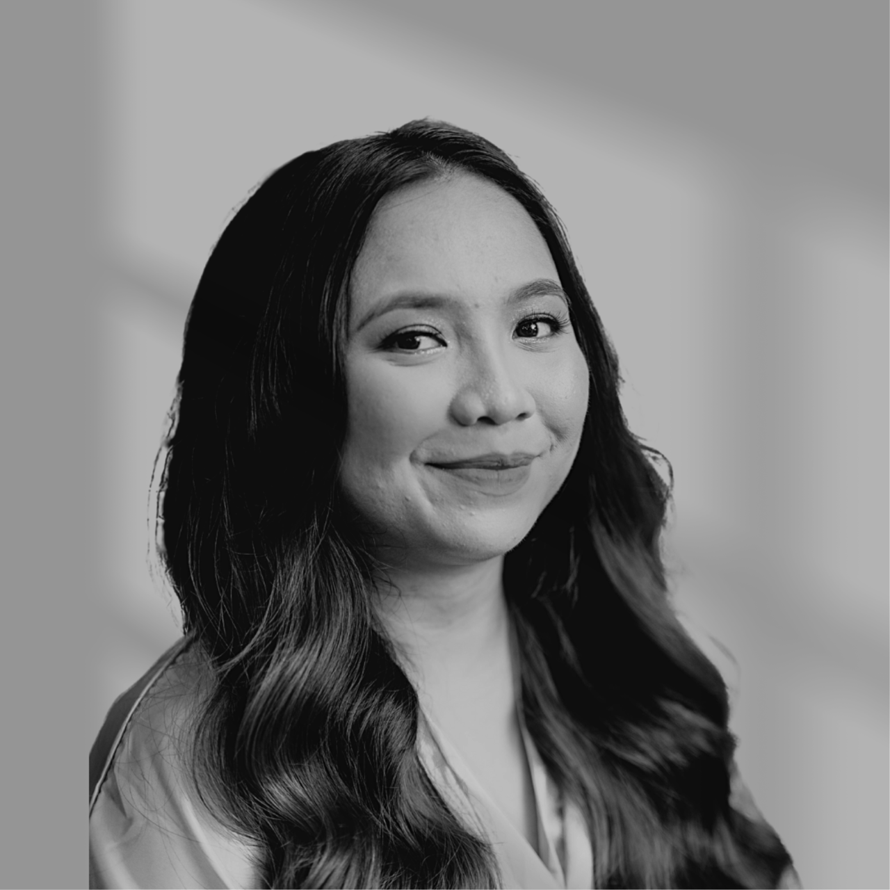 Izza Castillanes photo