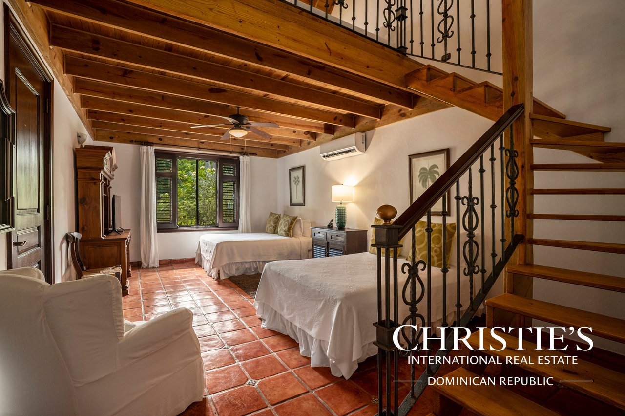 Villa Shangri-la – Caribbean Oceanfront Villa