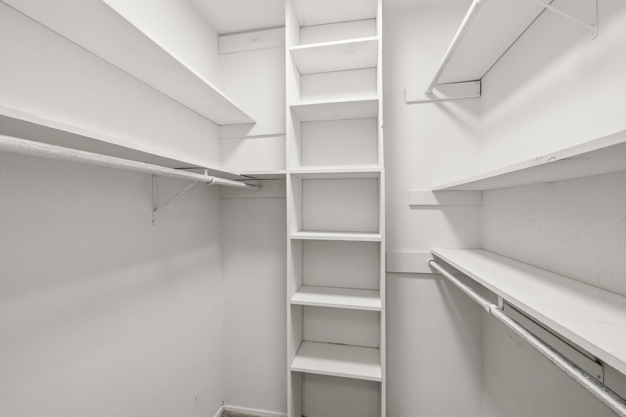 3607 Brownwood Dr | Mid-Century Modern Westover Hills