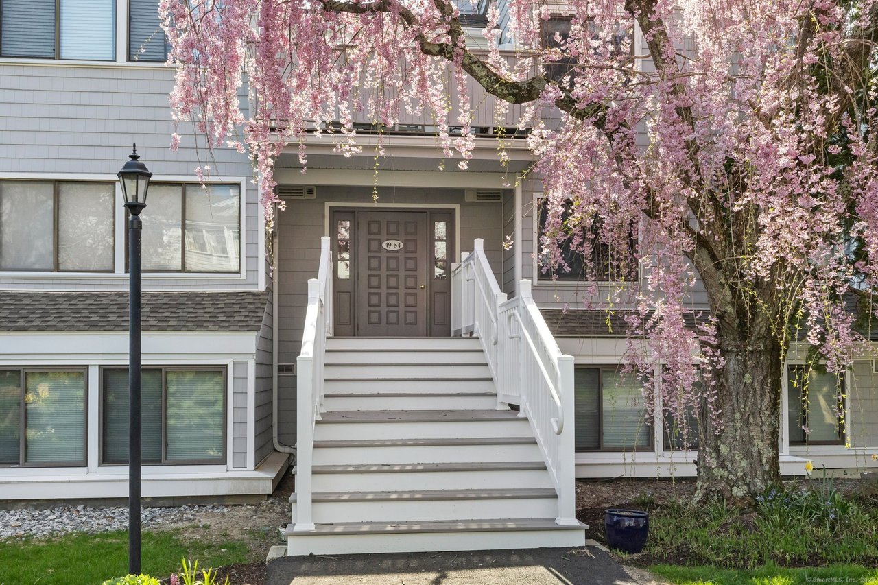 54 Rowayton Woods Drive, Unit# 54, Norwalk, CT 06854