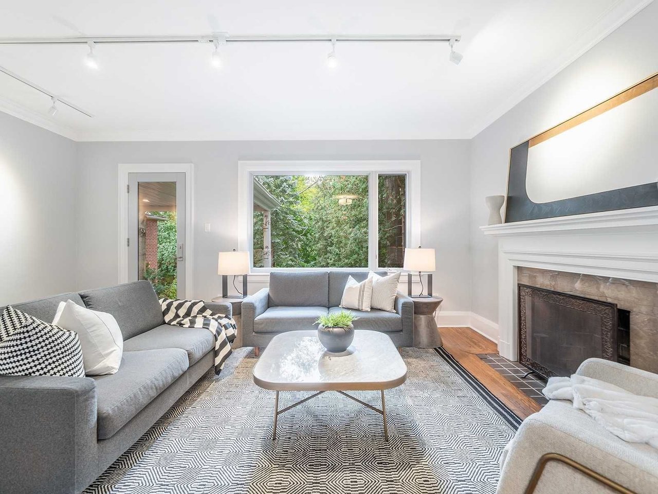 15 Glen Oak Dr