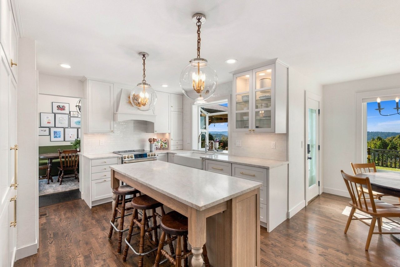 Sky Island Lifestyle Sweeping Valley Views