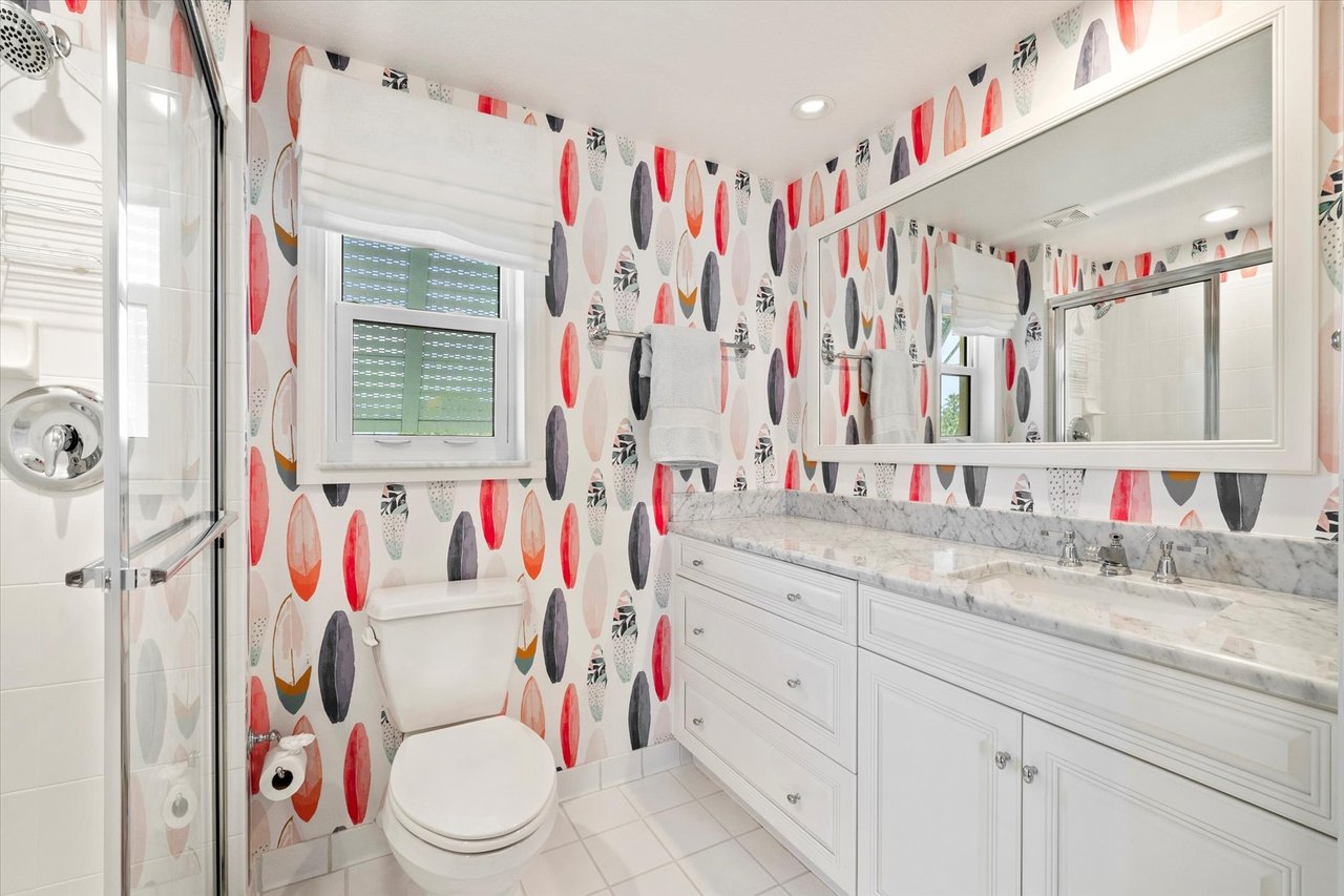 8820 S Sea Oaks Way 204