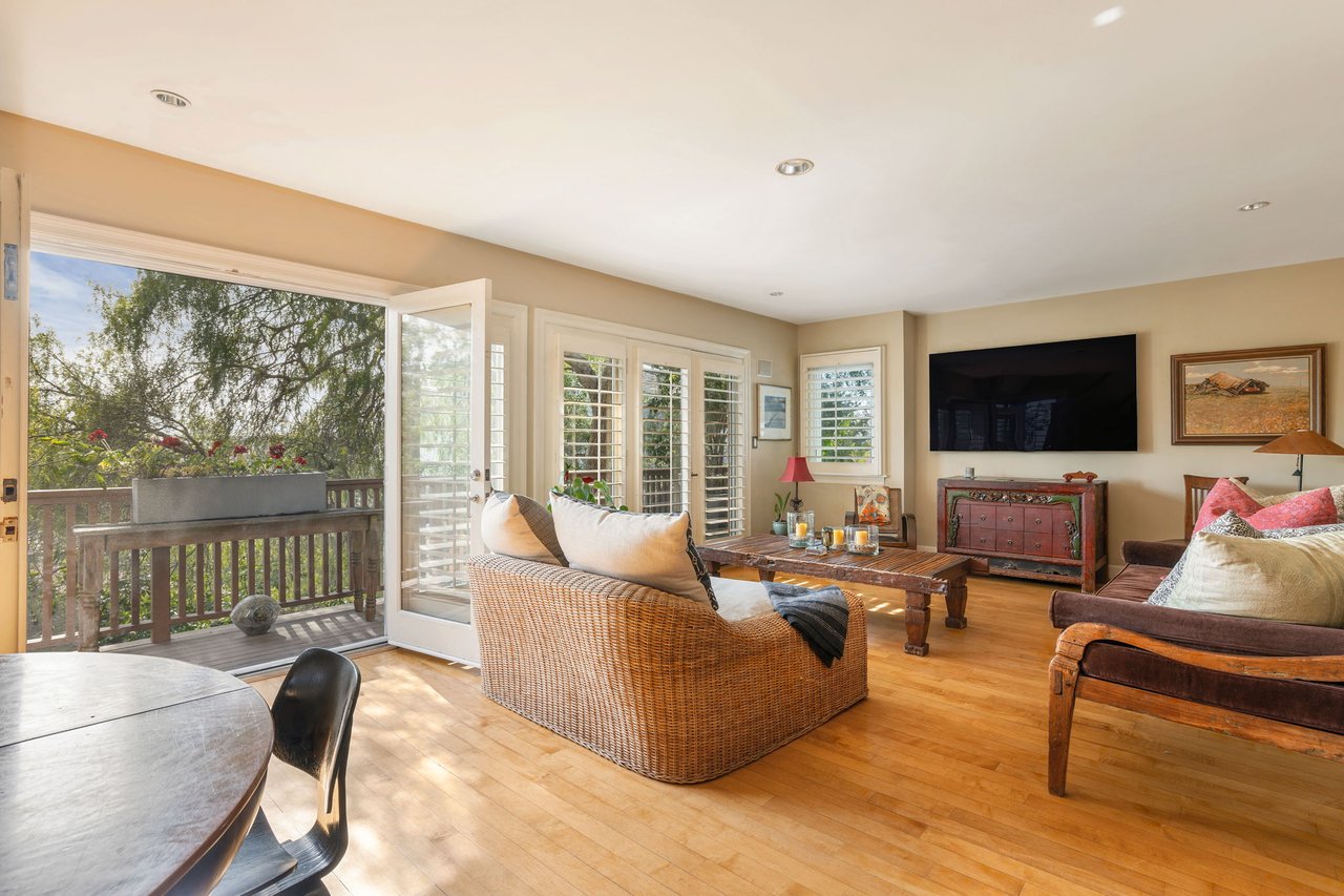 2536 Beverley Ave, Santa Monica 