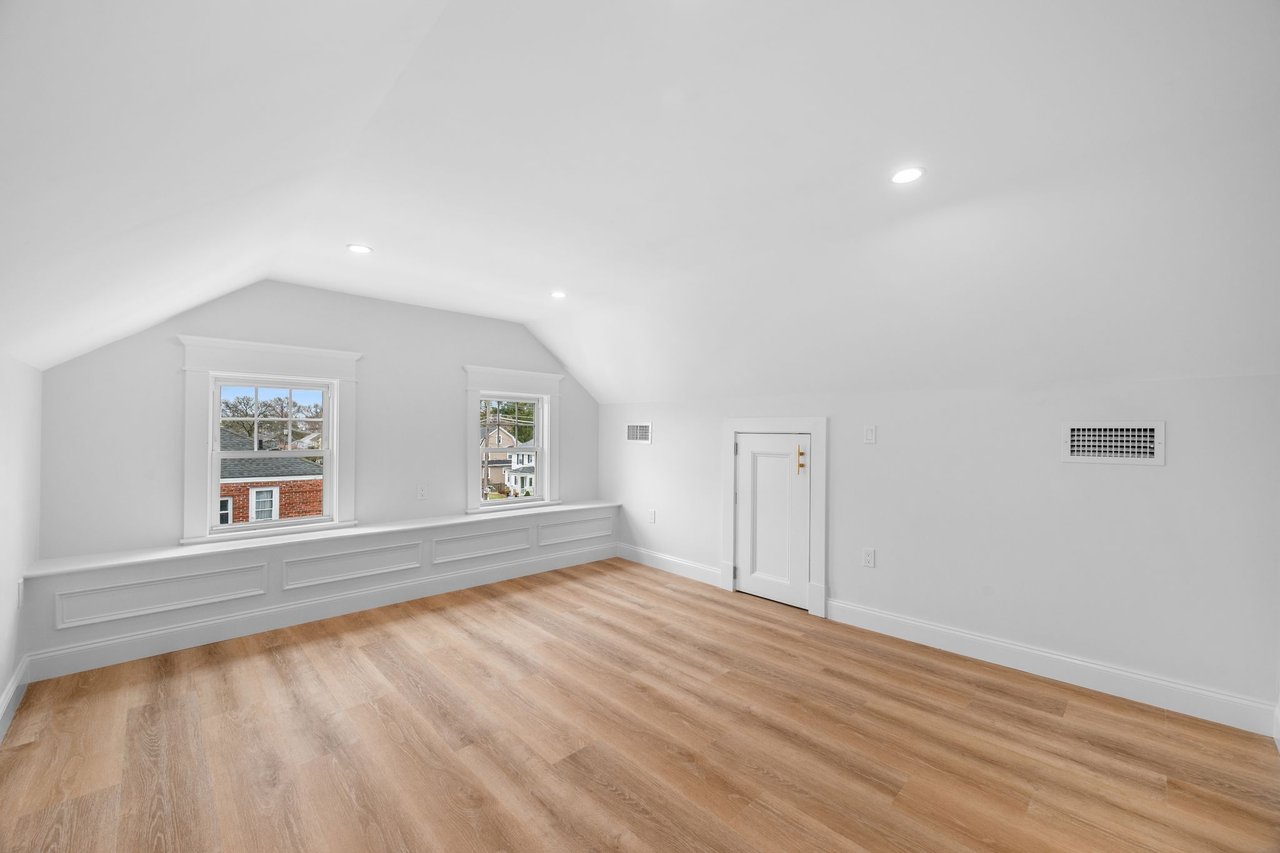 36 Rockaway Ave