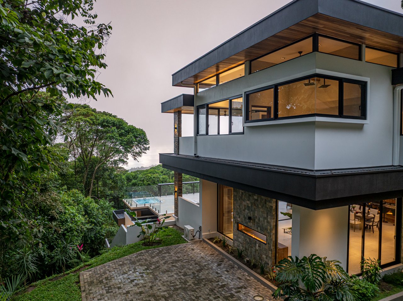 Casa Koules – Architectural 5-Bedroom Oceanview Estate in Prestigious Costa Verde Estates