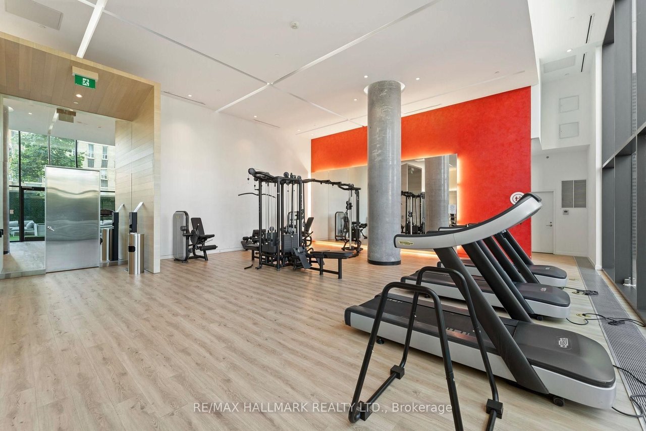 PRESTIGE LIVING AT YONGE & EGLINTON