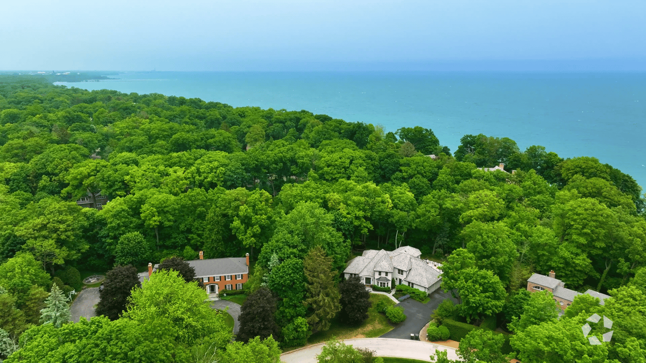 Lake Bluff vs. Lake Forest: Which Community Fits You?