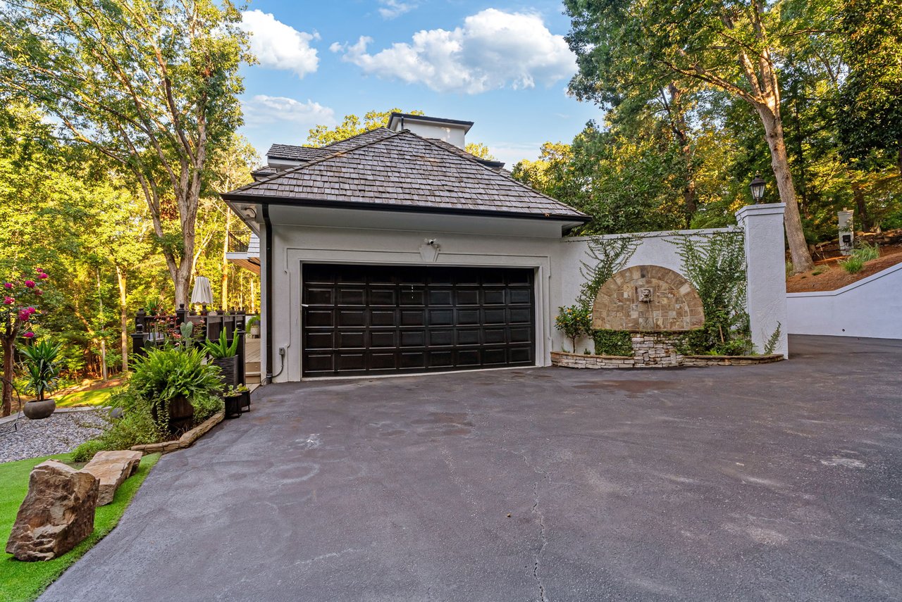 W Paces Ferry Drive