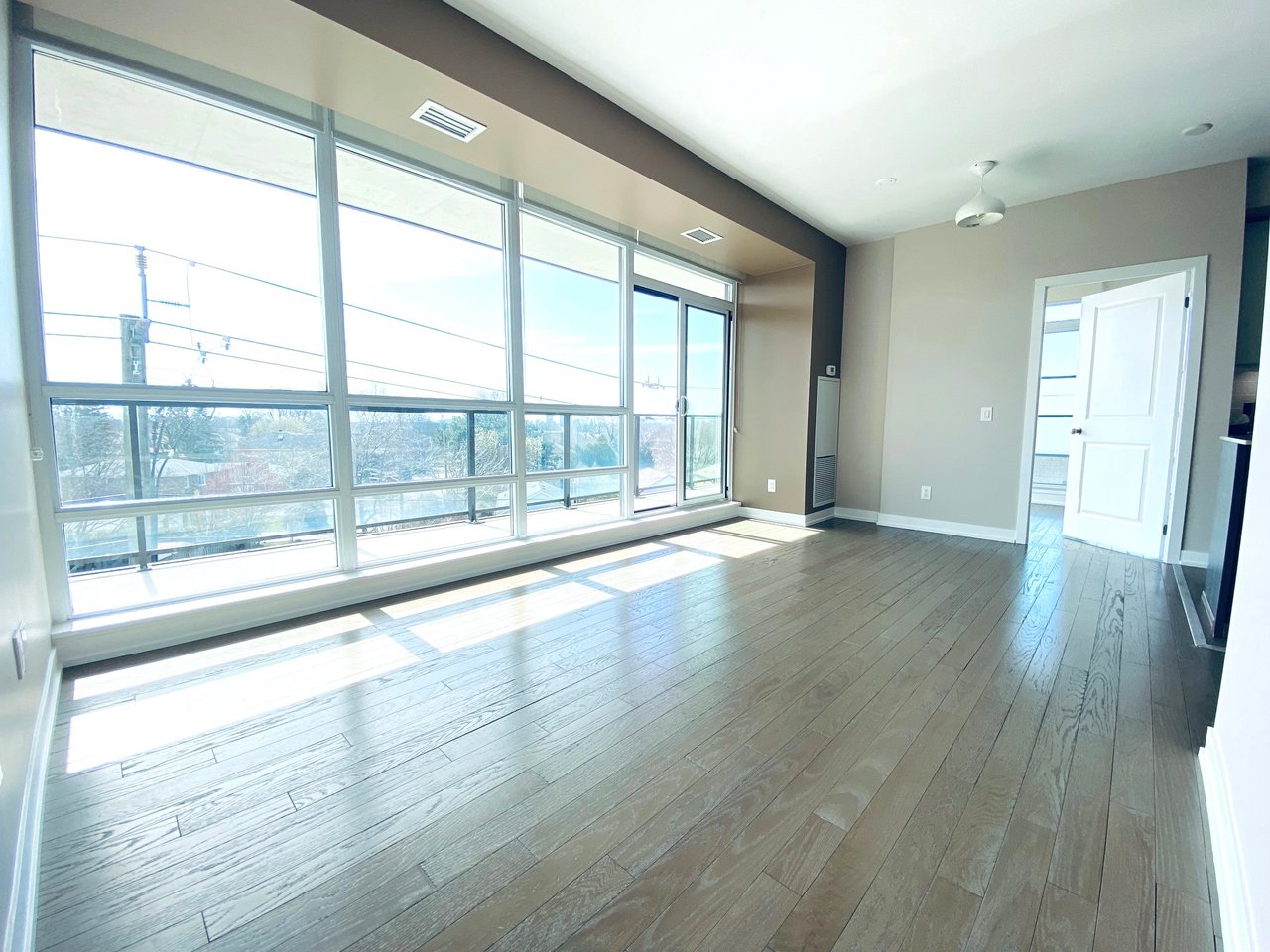 8 Fieldway Rd Unit: 401
