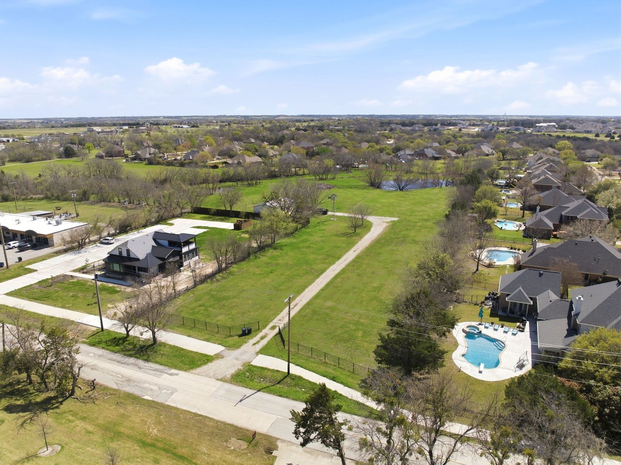 6.15 Acres For Sale in Heath, TX