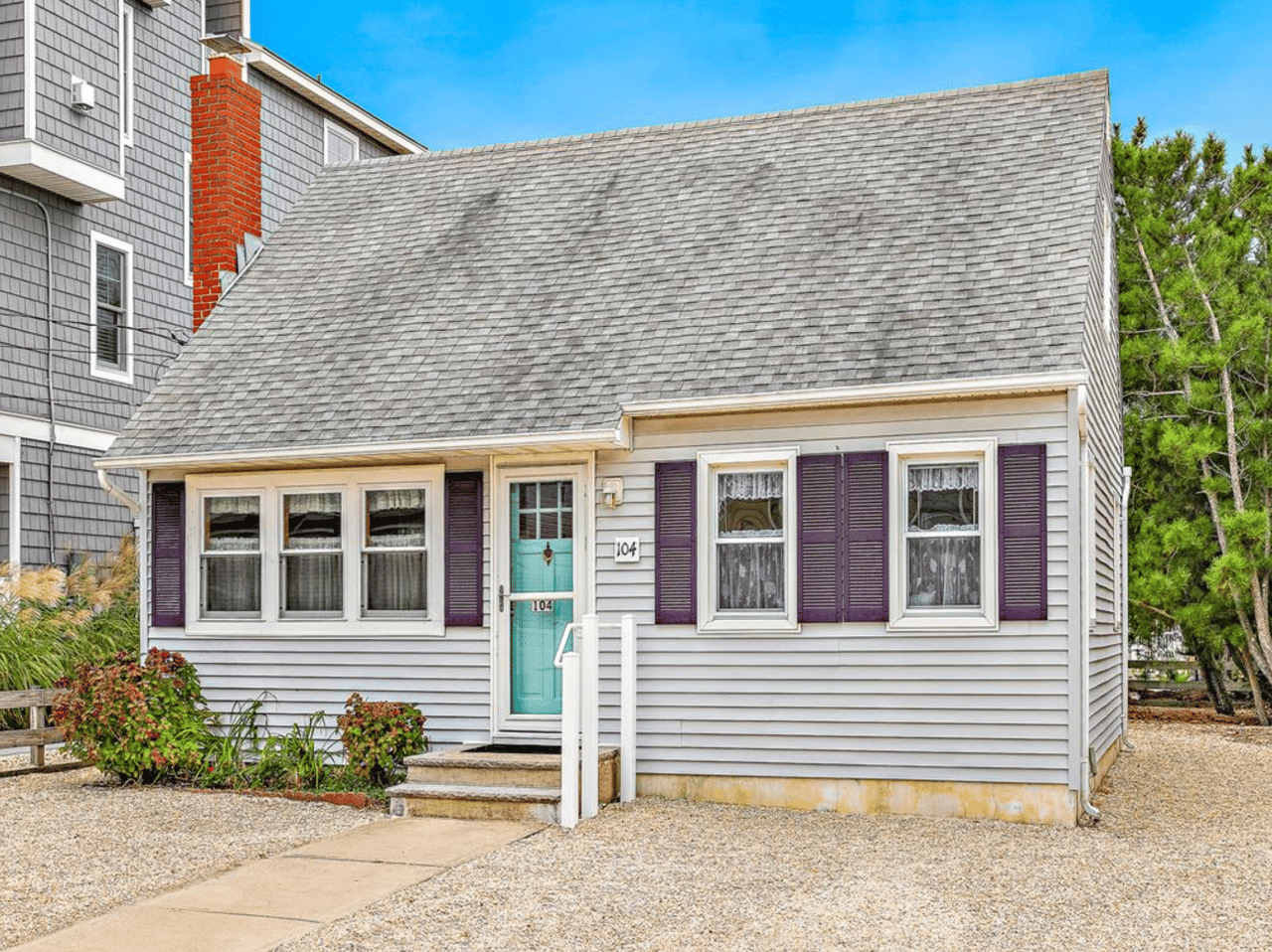 104 E Mermaid Lane, Peahala Park