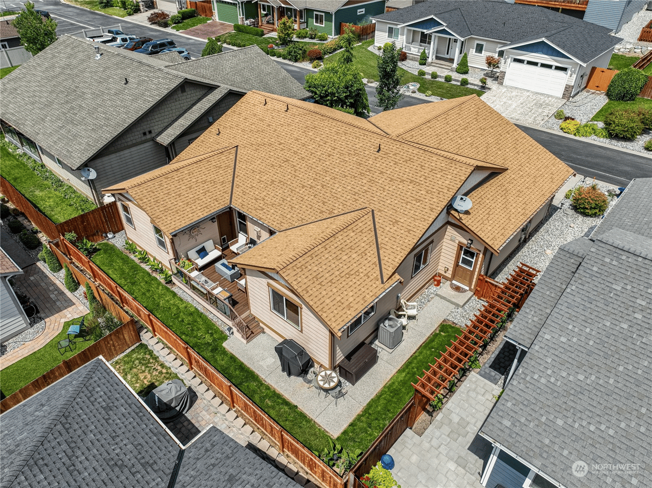 393 Ridgewood Dr