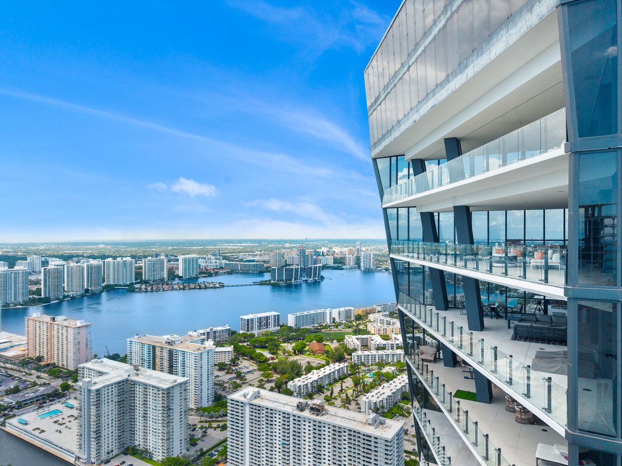 Muse Lower Penthouse