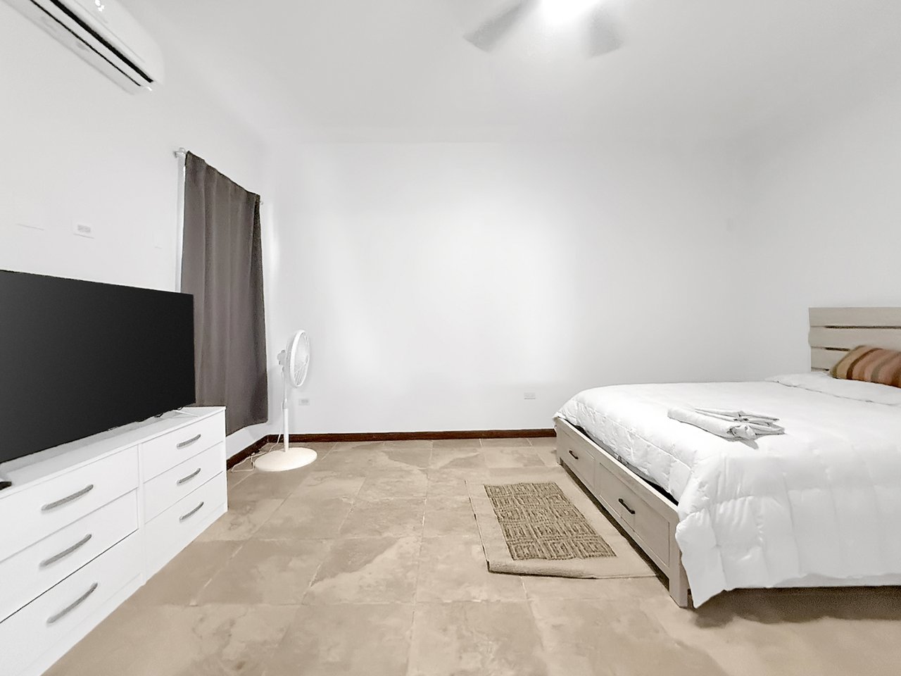 1039 Spooners Estate 3 Bedroom Apartment