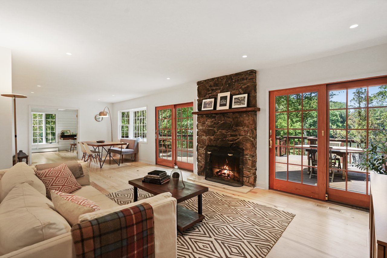 3 Truesdale Lake Drive
