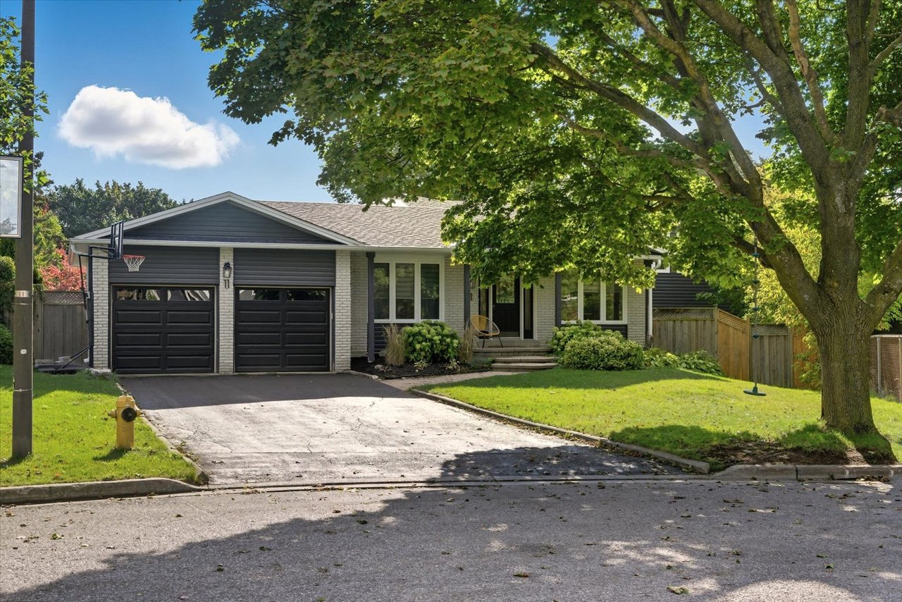 11 Avondale Cres 