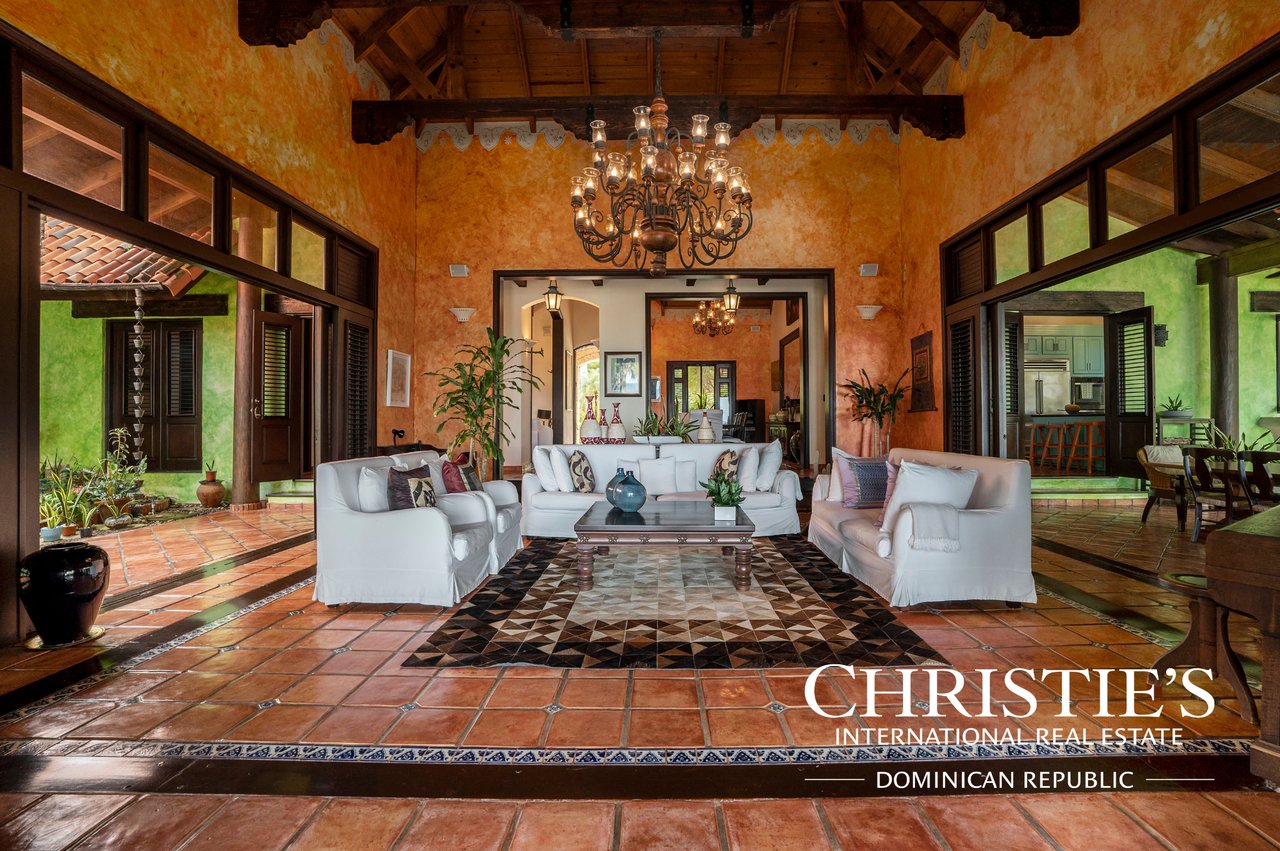 Villa Shangri-la – Caribbean Oceanfront Villa