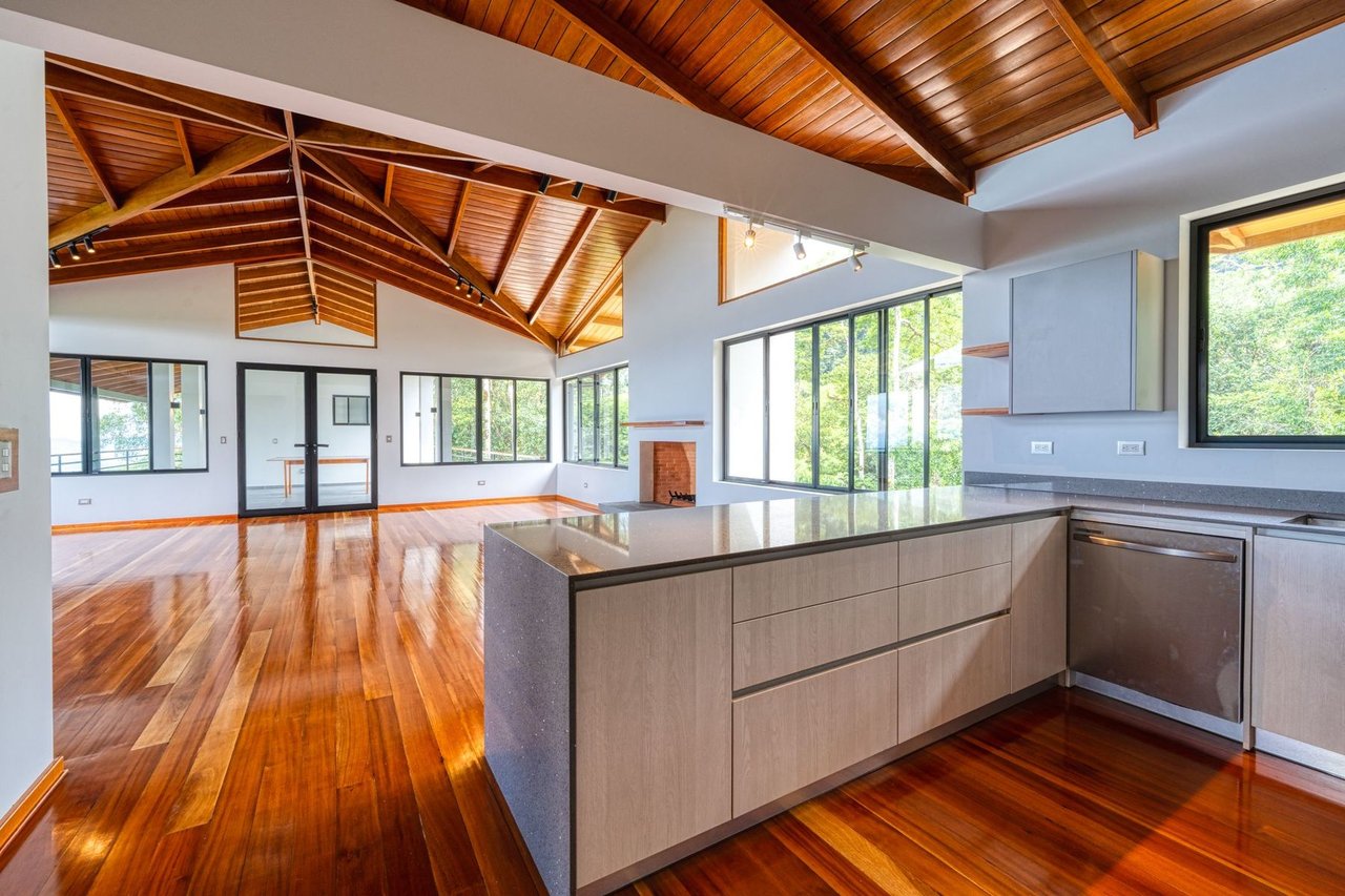 Modern Riverfront Mountain Home, Perez Zeledon, San Jose