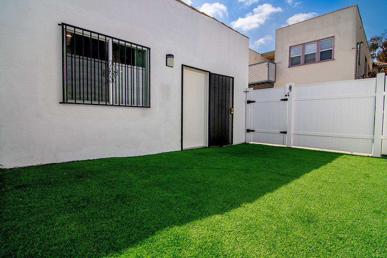 166 3/4 S Sycamore Ave | ADU