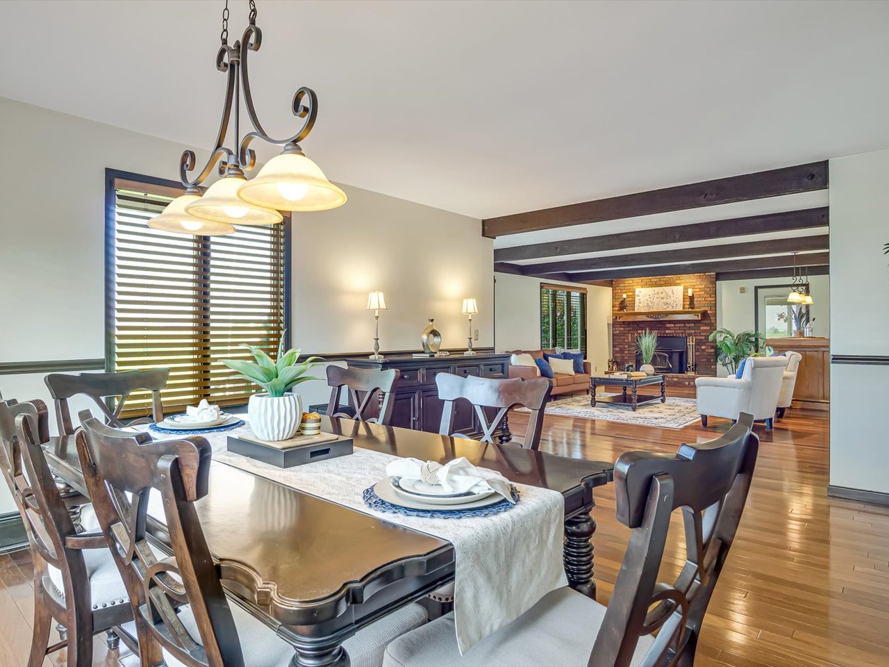 Spacious Country Home on Nearly 10 Acres – 2622 Kaiser Road 